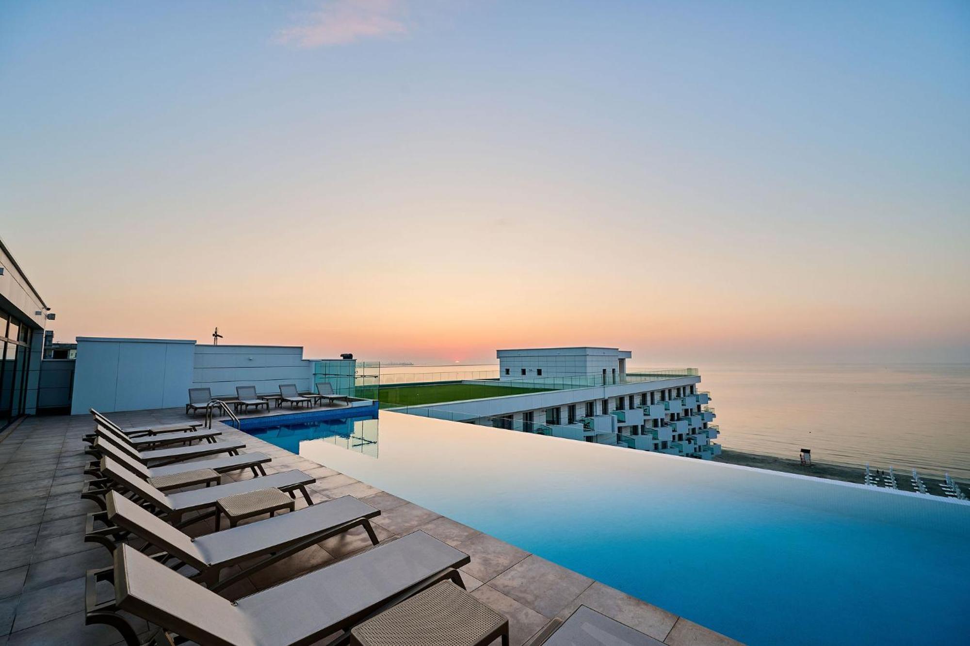 Alma Apartment In Infinity Beach Resort - Parking Mamaia Exterior foto