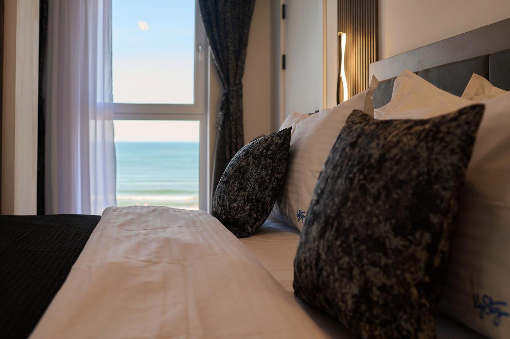 Alma Apartment In Infinity Beach Resort - Parking Mamaia Exterior foto