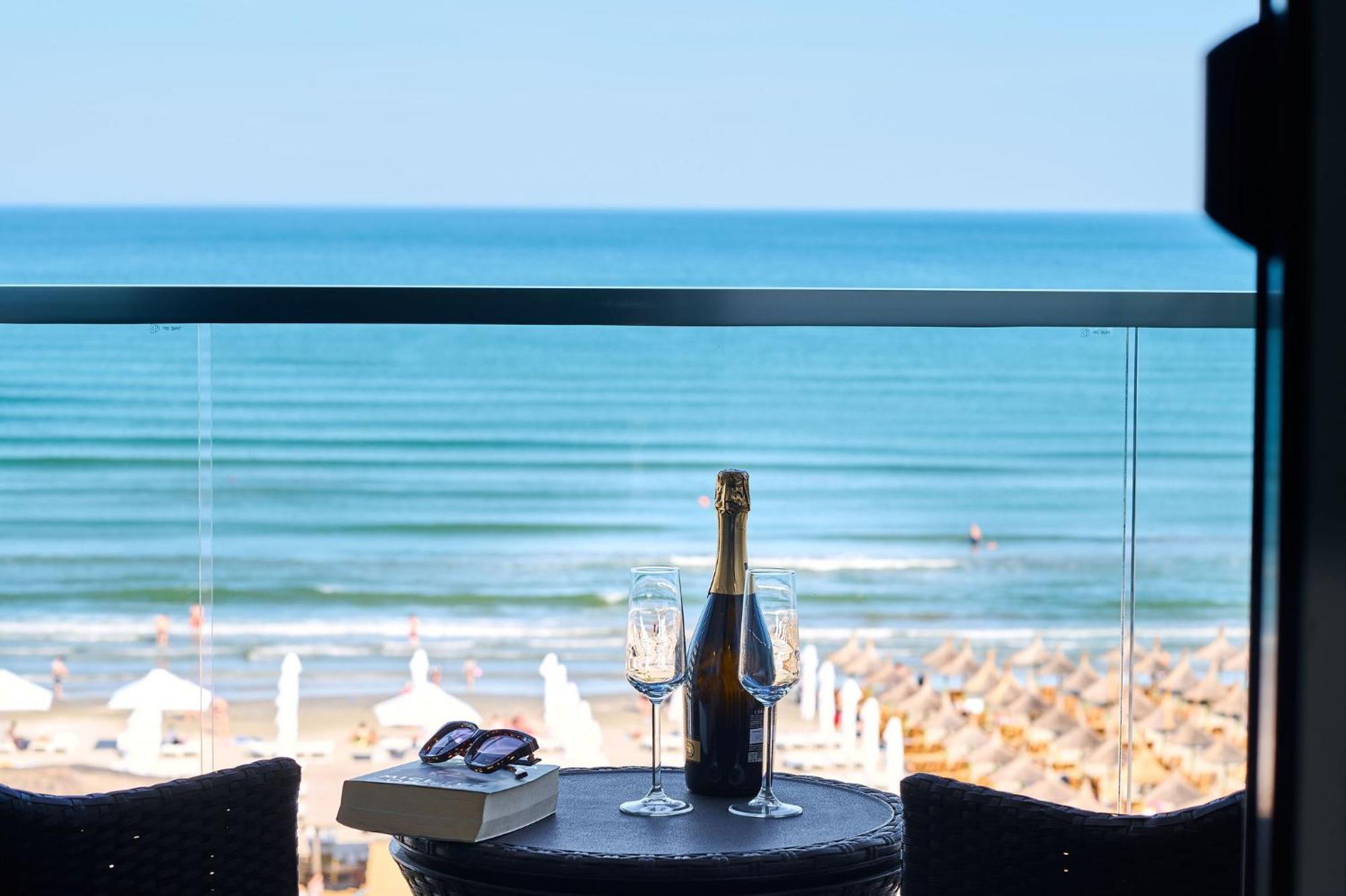 Alma Apartment In Infinity Beach Resort - Parking Mamaia Exterior foto